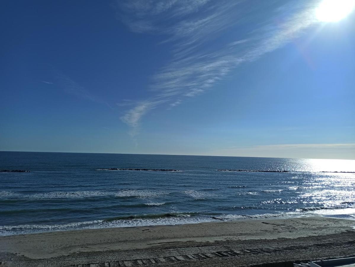 Апартаменти Giovanni In Romantic Adria On The Beach Лідо-ді-Помпоза Екстер'єр фото